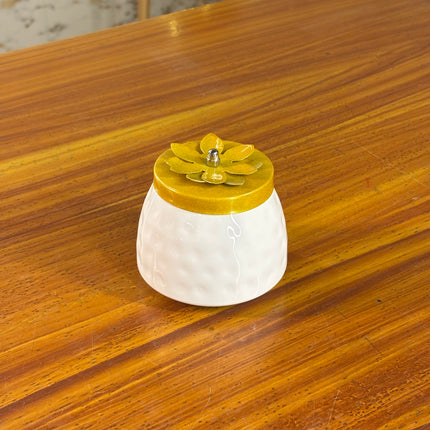 WHITE CONE JAR (10 pieces)