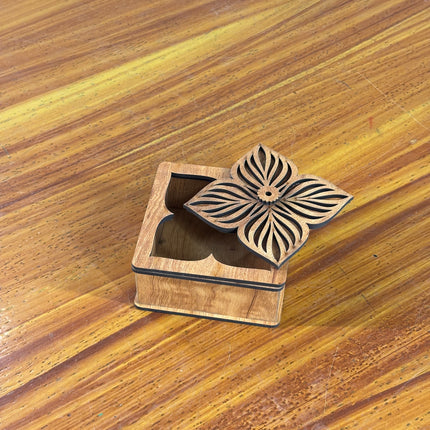 WOODEN BOX (10 pieces)
