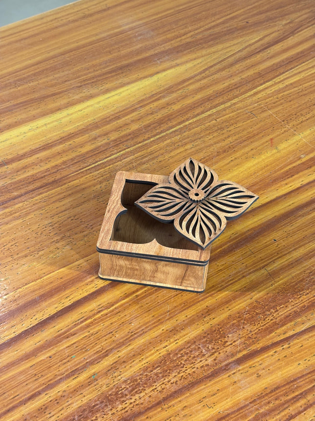 WOODEN BOX (10 pieces)