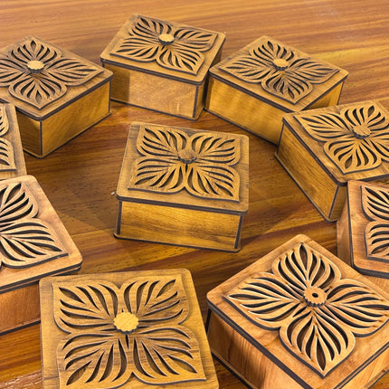 WOODEN BOX (10 pieces)