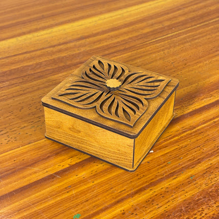 WOODEN BOX (10 pieces)