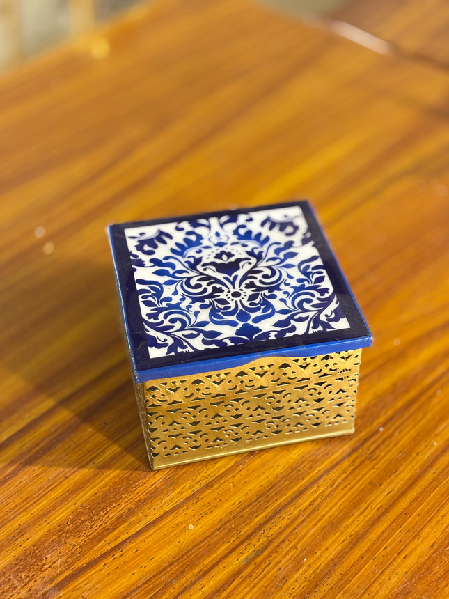 6 INCH SQUARE BOX (10 pieces)