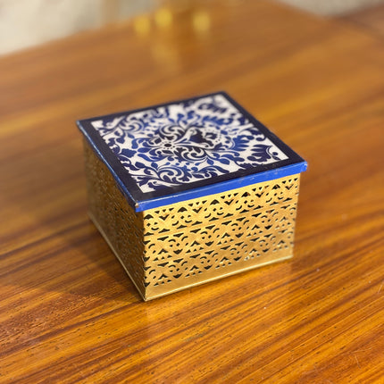 6 INCH SQUARE BOX (10 pieces)