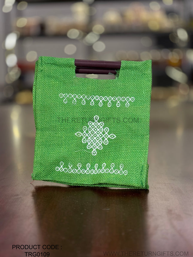 Green Kolam Jute Bag with Wooden Handle Return Gift | TRG0109 | Handcrafted Kolam Print Jute Tote Under ₹100 | Traditional Wedding, Navratri & Pooja Favor Bag